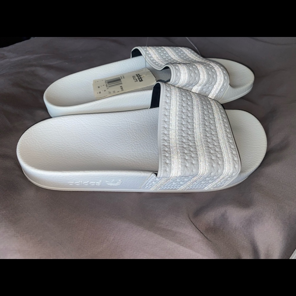 New with tags adidas adilette women’s size 8 slides